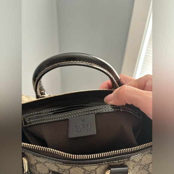 Authentic Gucci Joy Boston Bag GG Coated Canvas Medium
Excellent condition - Picture 2 of 7